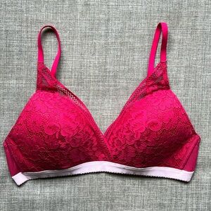 Knix Lace Deep-V Bra Pomegranate Medium Wire Free Soft Comfortable